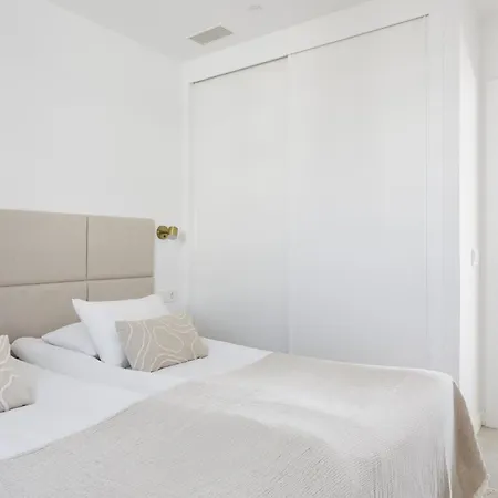 Apartment Stylish Luxury With Terrace In Higueron