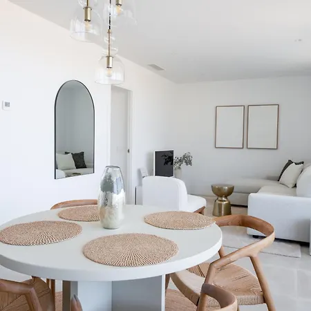 Stylish Luxury With Terrace In Higueron Apartment *