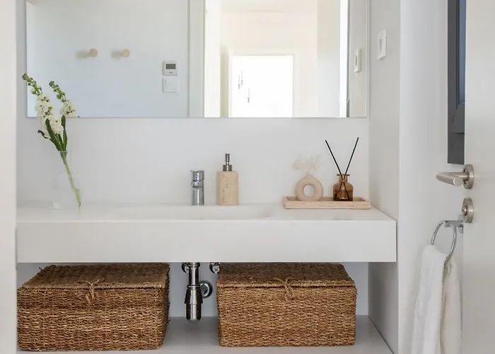 Stylish Luxury With Terrace In Higueron شقة فوينخيرولا